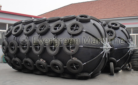 2.5x5.5m pneumatic rubber fenders