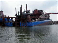 Dredger Launched with Marine Rubber Balloons