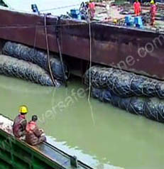 rubber bladder refloat 5000 tons sunken vessels