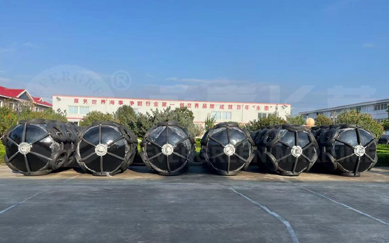 How to select suitable foam fenders?